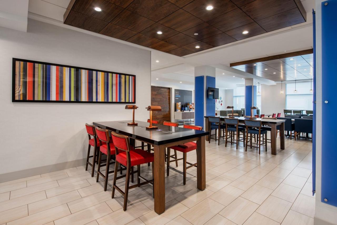 Holiday Inn Express & Suites Kelowna - East By Ihg Экстерьер фото